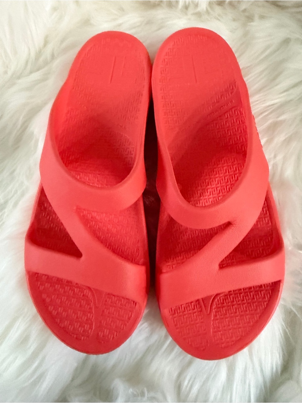TELIC Z Strap Arch Support Sandals - Island Coral size M/L